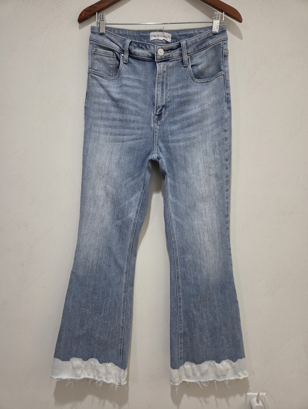 Risen High Rise Flare Wavy Bleached Raw Hem Size 11/30